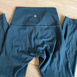 Woman’s Lululemon leggings